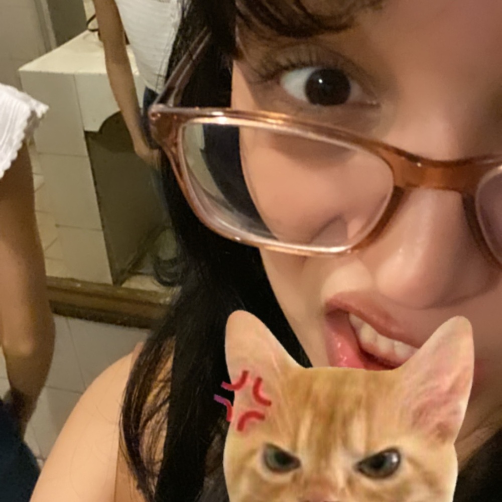 Meet your Posher, Adri